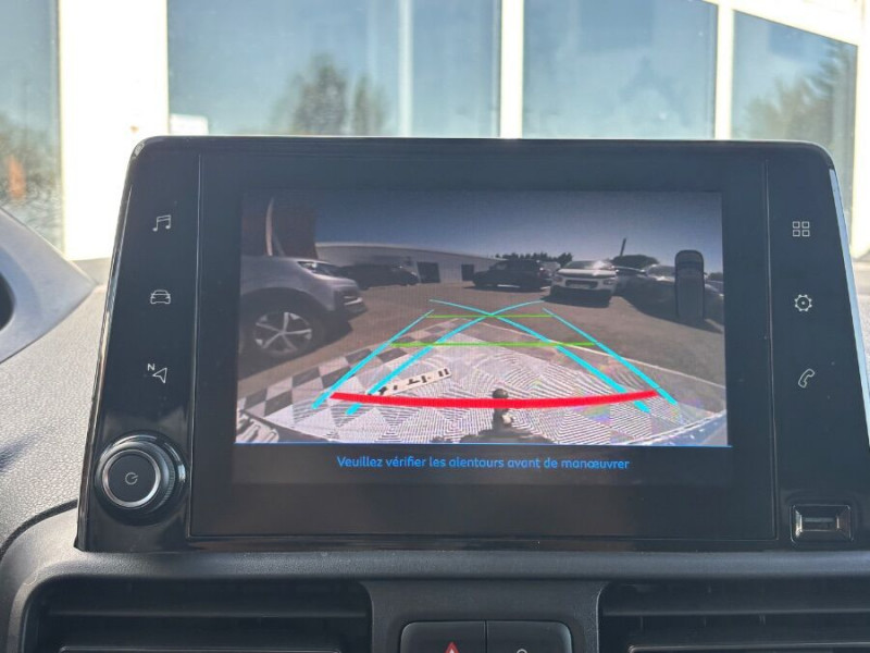 Photo 5 de l'offre de PEUGEOT PARTNER 1.5 BlueHDi 100 BVM6 3PL PACK ASPHALT CONNECT Camera Attel. 1ere Main à 18450€ chez Mérignac auto