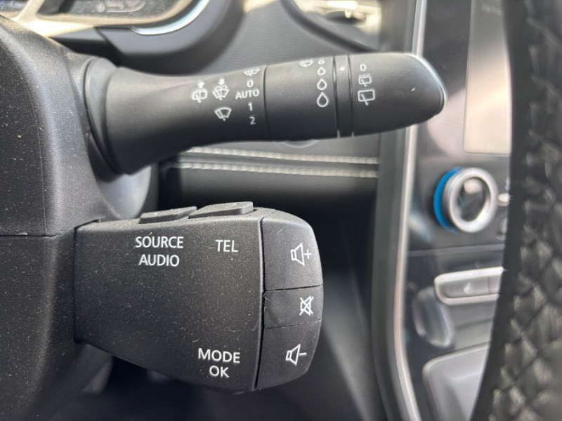 Photo 33 de l'offre de RENAULT GRAND SCENIC IV 1.6 DCi 160 BVA BOSE EDITION CUIR Attel. 7PL à 23450€ chez Mérignac auto