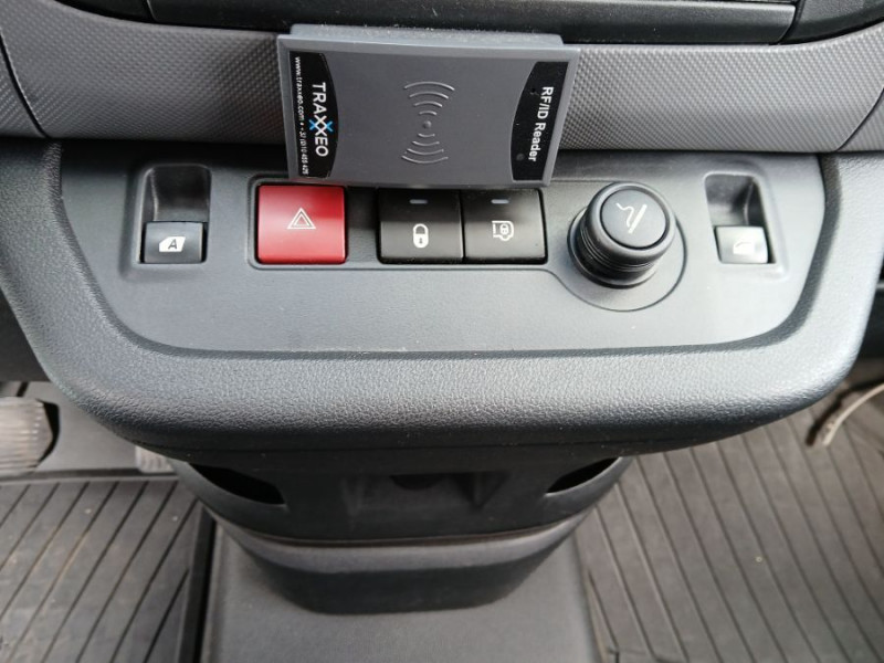 Photo 17 de l'offre de CITROEN BERLINGO FOURGON 1.6 BlueHDi 100 ETG6 CLUB GPS Casiers 10750 .H.T. à 10750€ chez Mérignac auto