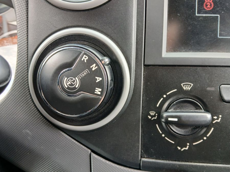 Photo 19 de l'offre de CITROEN BERLINGO FOURGON 1.6 BlueHDi 100 ETG6 CLUB GPS Casiers 10750 .H.T. à 10750€ chez Mérignac auto