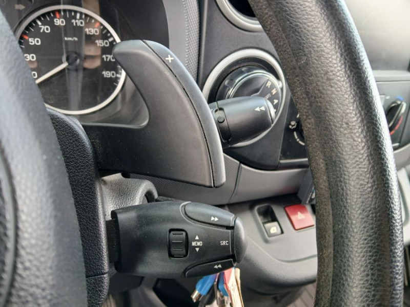Photo 14 de l'offre de CITROEN BERLINGO FOURGON 1.6 BlueHDi 100 ETG6 CLUB GPS Casiers 10750 .H.T. à 10750€ chez Mérignac auto