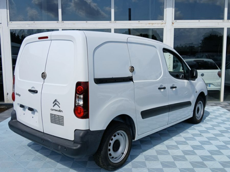 Photo 4 de l'offre de CITROEN BERLINGO FOURGON 1.6 BlueHDi 100 ETG6 CLUB GPS Casiers 10750 .H.T. à 10750€ chez Mérignac auto