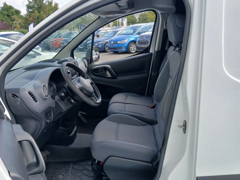 Photo 8 de l'offre de CITROEN BERLINGO FOURGON 1.6 BlueHDi 100 ETG6 CLUB GPS Casiers 10750 .H.T. à 10750€ chez Mérignac auto