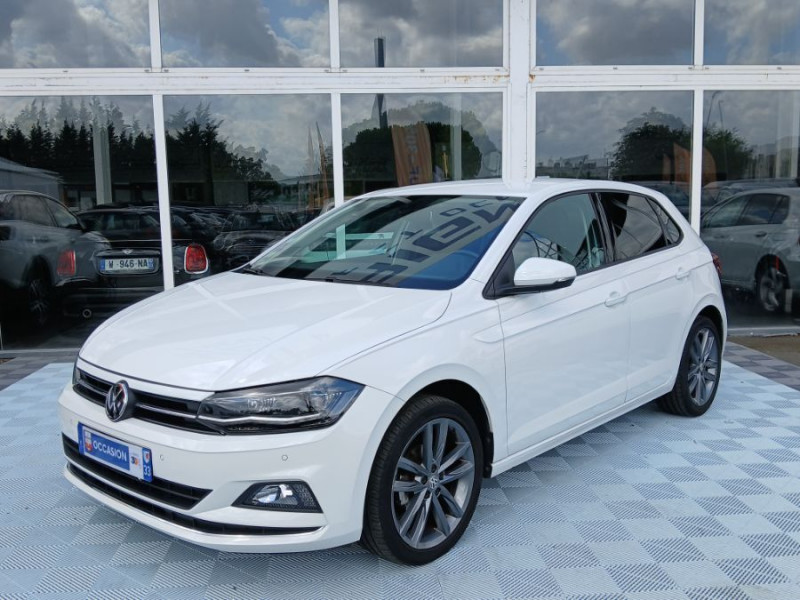 Volkswagen POLO VI 1.0 TSI 95 BVM5 CARAT EXCLUSIVE Camera JA17 ESSENCE BLANCHE Occasion à vendre