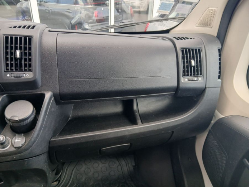 Photo 34 de l'offre de CITROEN JUMPER 35 L2H2 2.0 BlueHDi 130 BVM6 3T5 CLUB Camera 2AirBags 17900HT à 17900€ chez Mérignac auto