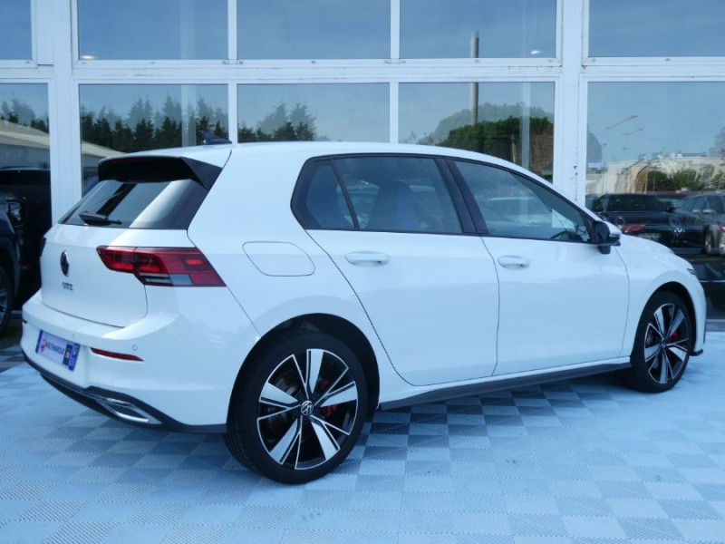 Photo 3 de l'offre de VOLKSWAGEN GOLF VIII 1.4 HYBRID 245 GTE Export JA18 GPS LED+ à 27950€ chez Mérignac auto