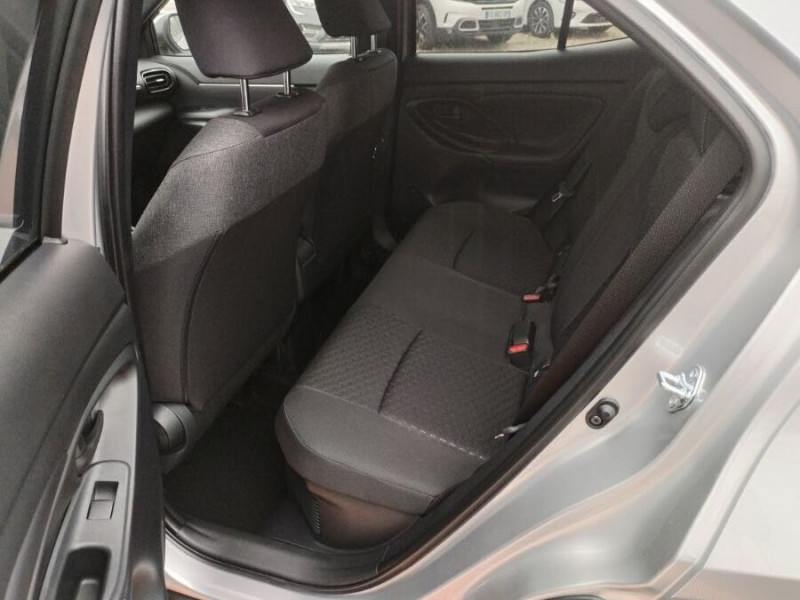 Photo 27 de l'offre de TOYOTA YARIS CROSS 1.5 HYBRIDE 116H BVA DESIGN SC JA17 Camera Key Less ACC à 27490€ chez Mérignac auto