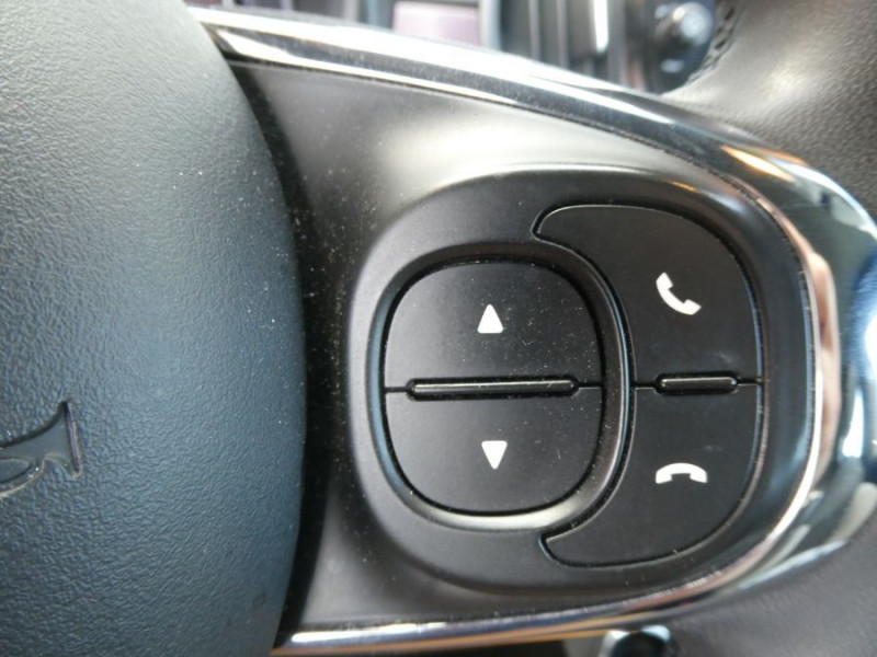 Photo 24 de l'offre de FIAT 500C 1.2 69 Dualogic STAR JA16 CarPlay 7" à 15950€ chez Mérignac auto