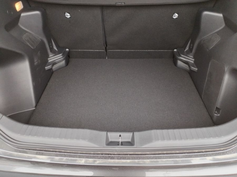 Photo 14 de l'offre de TOYOTA YARIS CROSS 1.5 HYBRIDE 116H BVA DESIGN SC JA17 Camera Key Less ACC à 27490€ chez Mérignac auto