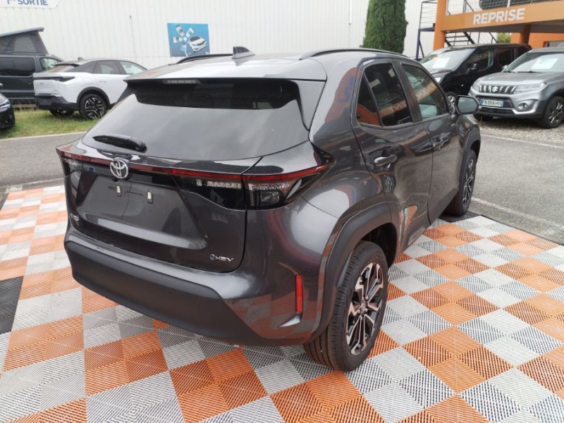 Photo 3 de l'offre de TOYOTA YARIS CROSS 1.5 HYBRIDE 116H BVA DESIGN SC JA17 Camera Key Less ACC à 27490€ chez Mérignac auto