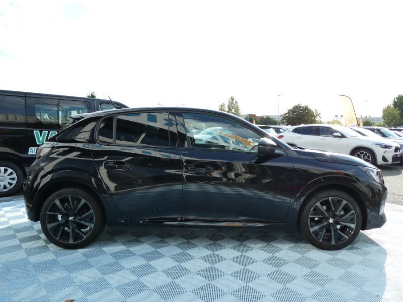 Photo 16 de l'offre de PEUGEOT 208 II 1.2 PureTech 100 BV6 GT PACK Semi Alcantara à 14790€ chez Mérignac auto