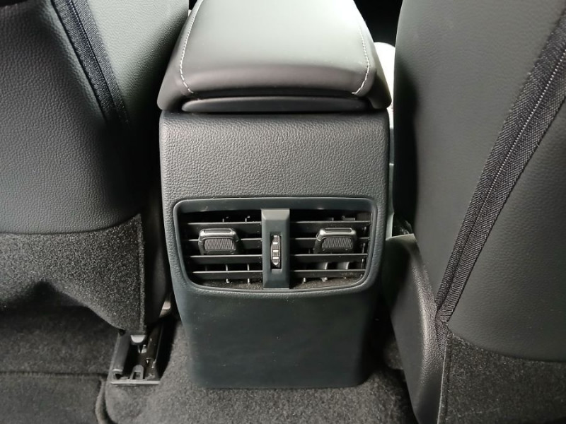 Photo 15 de l'offre de TOYOTA COROLLA (2) XII TOURING SPORTS 1.8 HYBRIDE 140H BVA GR SPORT TECHNO MY 25 1ère Main Gtie Toy 01/28 à 27950€ chez Mérignac auto