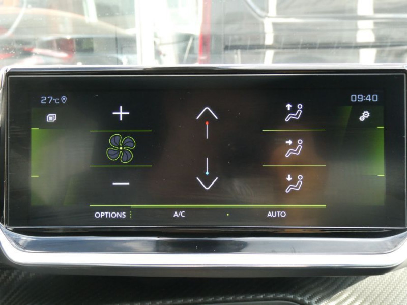 Photo 36 de l'offre de PEUGEOT 208 II 1.2 PureTech 100 BV6 GT PACK Semi Alcantara à 14790€ chez Mérignac auto