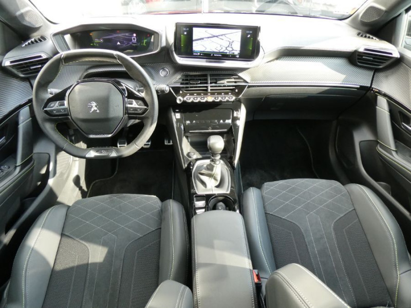 Photo 25 de l'offre de PEUGEOT 208 II 1.2 PureTech 100 BV6 GT PACK Semi Alcantara à 14790€ chez Mérignac auto