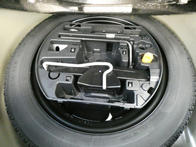 Photo 33 de l'offre de PEUGEOT 208 II 1.2 PureTech 100 BV6 GT PACK Semi Alcantara à 14790€ chez Mérignac auto