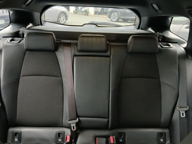 Photo 22 de l'offre de TOYOTA COROLLA (2) XII TOURING SPORTS 1.8 HYBRIDE 140H BVA GR SPORT TECHNO MY 25 1ère Main Gtie Toy 01/28 à 27950€ chez Mérignac auto