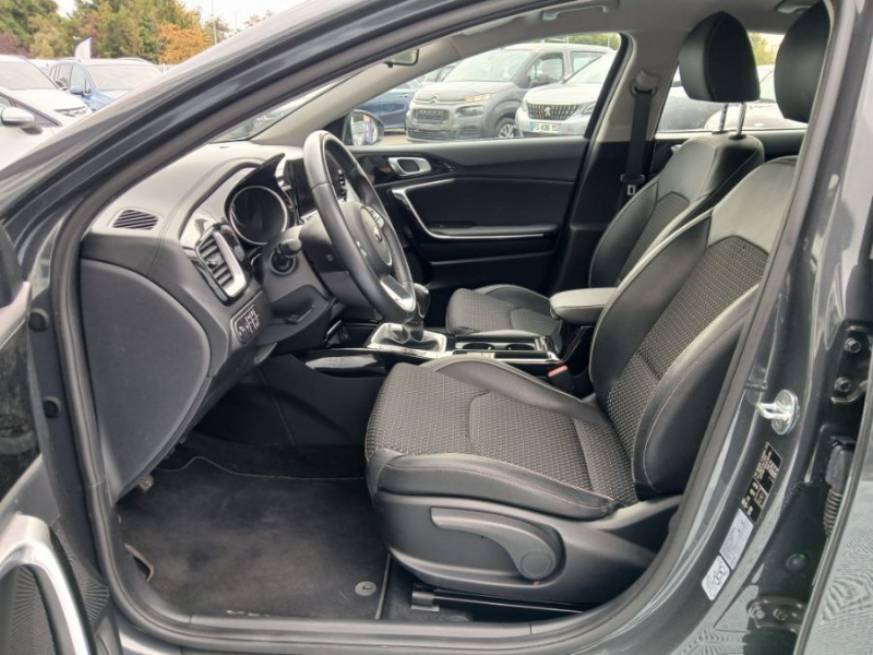 Photo 4 de l'offre de KIA XCEED 1.6 CRDI 136 BVM6 MHEV HYBRIDE DESIGN Navi Edition à 20950€ chez Mérignac auto