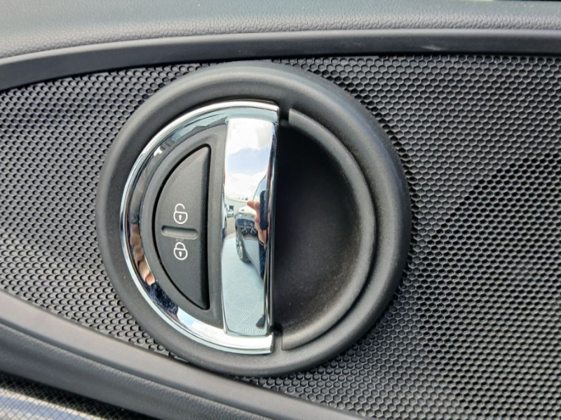 Photo 33 de l'offre de MINI CLUBMAN III 1.5 136 BVA COOPER GPS LED Camera CarPlay JA18 Key Less SC 1ère Main à 28490€ chez Mérignac auto