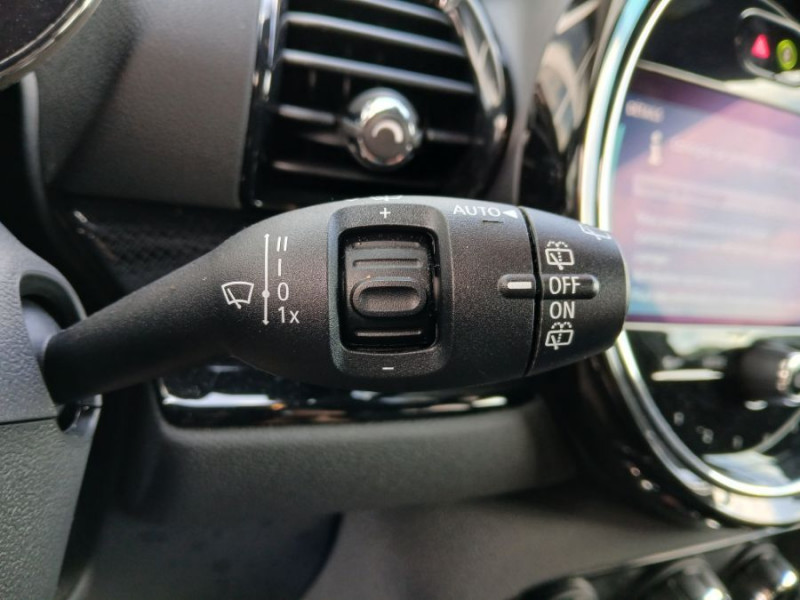 Photo 18 de l'offre de MINI CLUBMAN III 1.5 136 BVA COOPER GPS LED Camera CarPlay JA18 Key Less SC 1ère Main à 28490€ chez Mérignac auto