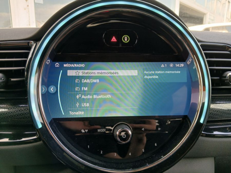 Photo 22 de l'offre de MINI CLUBMAN III 1.5 136 BVA COOPER GPS LED Camera CarPlay JA18 Key Less SC 1ère Main à 28490€ chez Mérignac auto