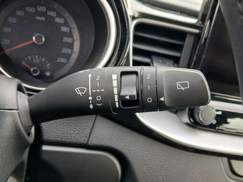 Photo 21 de l'offre de KIA XCEED 1.6 CRDI 136 BVM6 MHEV HYBRIDE DESIGN Navi Edition à 20950€ chez Mérignac auto