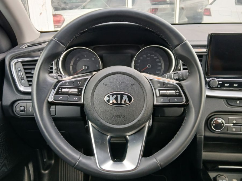 Photo 15 de l'offre de KIA XCEED 1.6 CRDI 136 BVM6 MHEV HYBRIDE DESIGN Navi Edition à 20950€ chez Mérignac auto