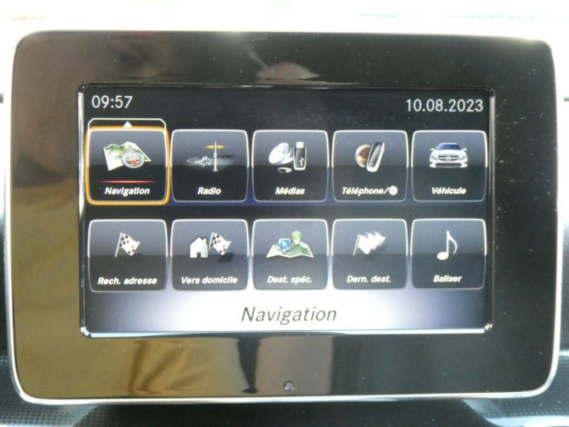 Photo 8 de l'offre de MERCEDES-BENZ CLA SHOOTING BRAKE 180 122cv BVM6 PACK GPS JA18 Radars Privacy Glass à 18950€ chez Mérignac auto