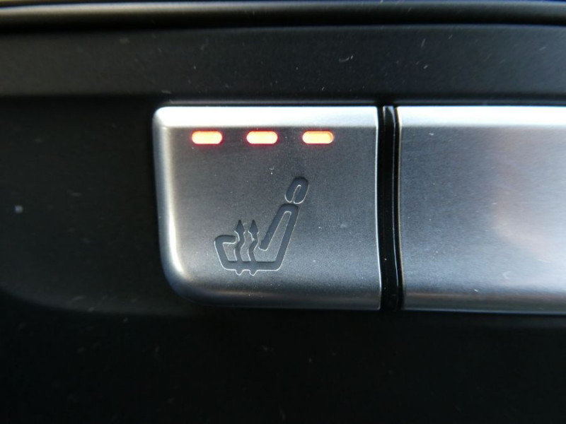 Photo 28 de l'offre de MERCEDES-BENZ CLA SHOOTING BRAKE 180 122cv BVM6 PACK GPS JA18 Radars Privacy Glass à 18950€ chez Mérignac auto