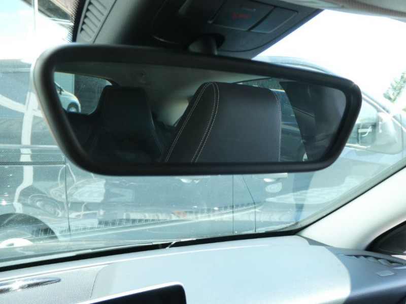 Photo 35 de l'offre de MERCEDES-BENZ CLA SHOOTING BRAKE 180 122cv BVM6 PACK GPS JA18 Radars Privacy Glass à 18950€ chez Mérignac auto