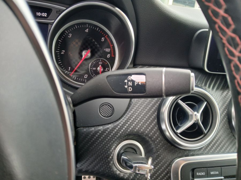 Photo 16 de l'offre de MERCEDES-BENZ CLASSE A 200D 136 BVA BUSINESS EXECUTIVE AMG LINE à 20900€ chez Mérignac auto