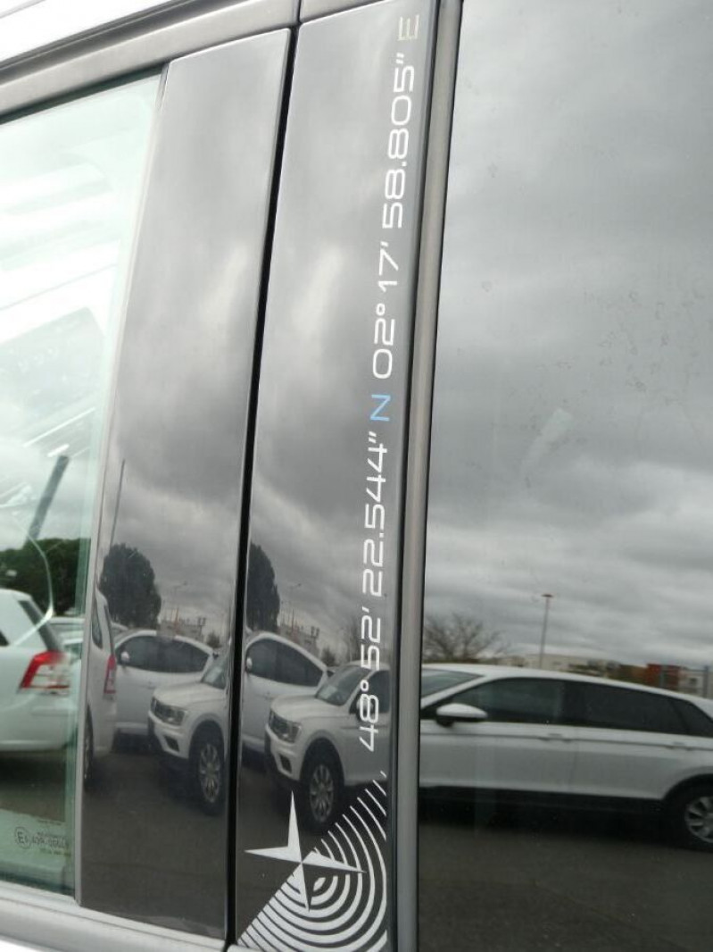 Photo 45 de l'offre de PEUGEOT 3008 II 1.2 PureTech 130 BVM6 CROSSWAY Alcantara Camera Grip C. à 15950€ chez Mérignac auto