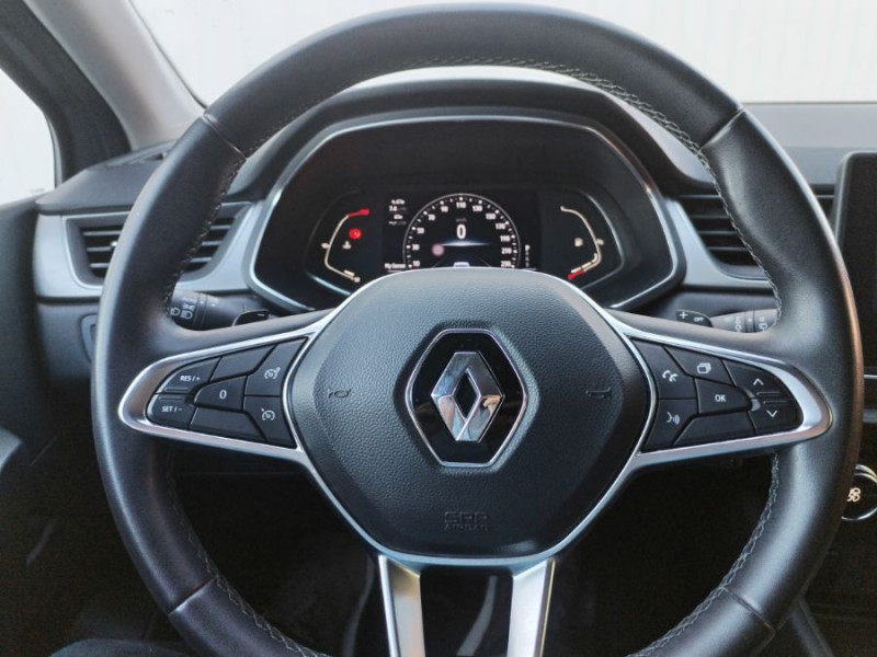 Photo 11 de l'offre de RENAULT CAPTUR II 1.3 TCE 140 EDC INTENS Camera Attel. 1ère Main à 18950€ chez Mérignac auto