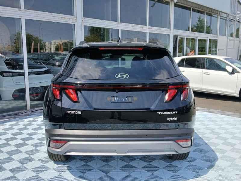Photo 11 de l'offre de HYUNDAI TUCSON IV (2) 1.6 T-GDI 215 HYBRID BVA6 2WD STYLE PACK CREATIVE à 33870€ chez Mérignac auto