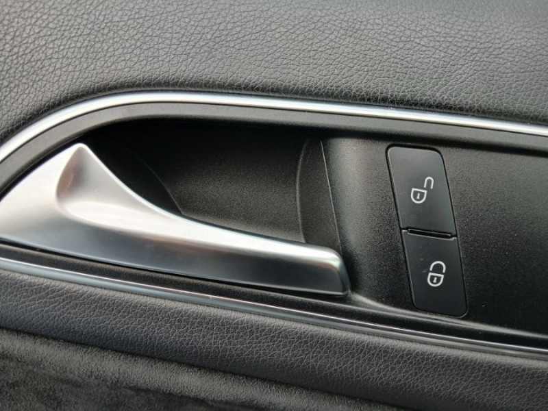 Photo 35 de l'offre de MERCEDES-BENZ CLASSE A 200D 136 BVA BUSINESS EXECUTIVE AMG LINE à 20900€ chez Mérignac auto