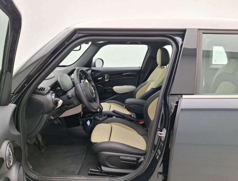 Photo 5 de l'offre de MINI MINI III (F56) NEW 1.5i 136 BVA7 COOPER 5P TOE Camera CarPlay HUD SC à 25490€ chez Mérignac auto
