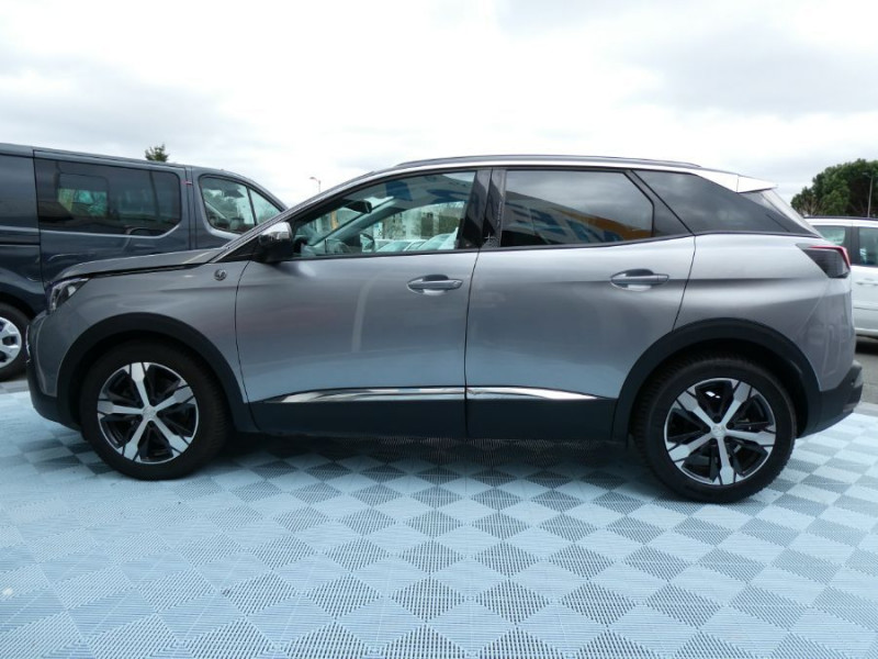 Photo 43 de l'offre de PEUGEOT 3008 II 1.2 PureTech 130 BVM6 CROSSWAY Alcantara Camera Grip C. à 15950€ chez Mérignac auto