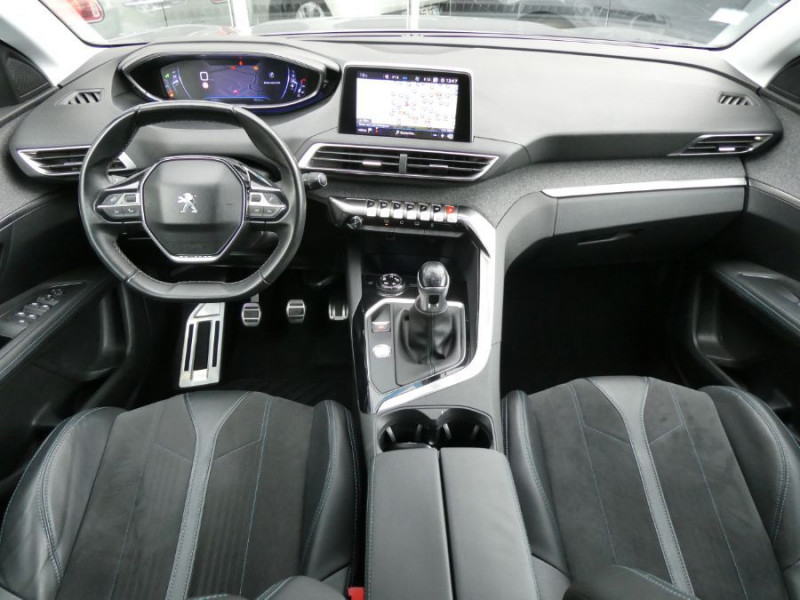 Photo 13 de l'offre de PEUGEOT 3008 II 1.2 PureTech 130 BVM6 CROSSWAY Alcantara Camera Grip C. à 15950€ chez Mérignac auto