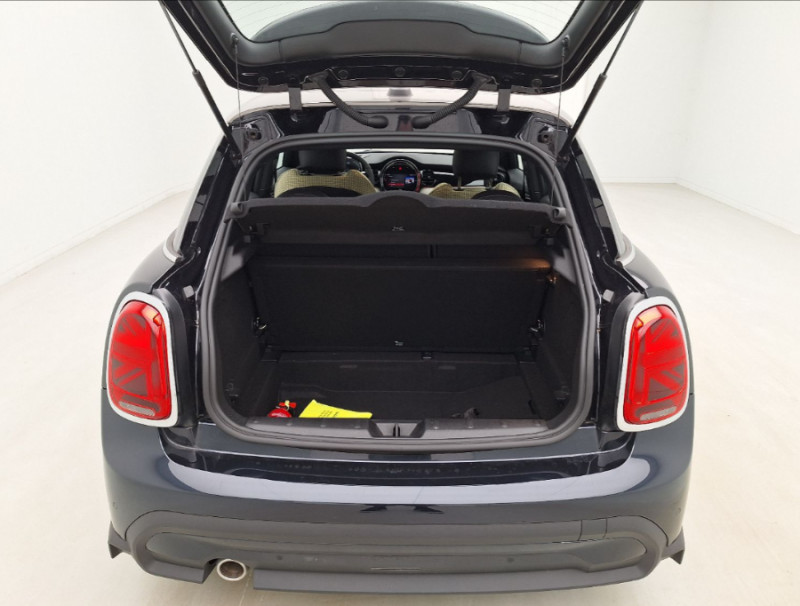 Photo 9 de l'offre de MINI MINI III (F56) NEW 1.5i 136 BVA7 COOPER 5P TOE Camera CarPlay HUD SC à 25490€ chez Mérignac auto