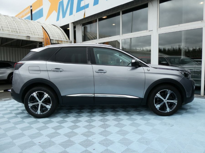 Photo 11 de l'offre de PEUGEOT 3008 II 1.2 PureTech 130 BVM6 CROSSWAY Alcantara Camera Grip C. à 15950€ chez Mérignac auto