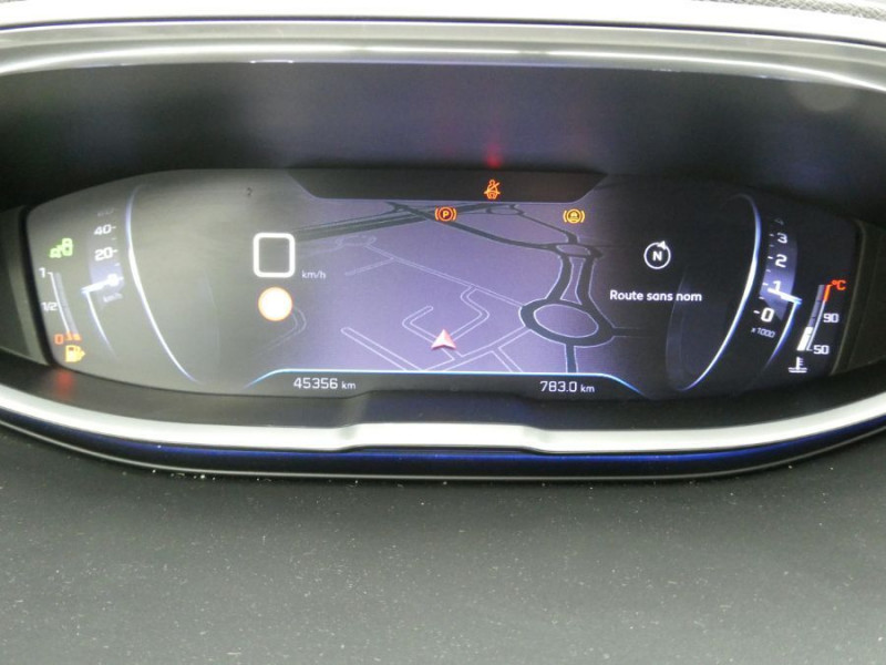 Photo 6 de l'offre de PEUGEOT 3008 II 1.2 PureTech 130 BVM6 CROSSWAY Alcantara Camera Grip C. à 15950€ chez Mérignac auto