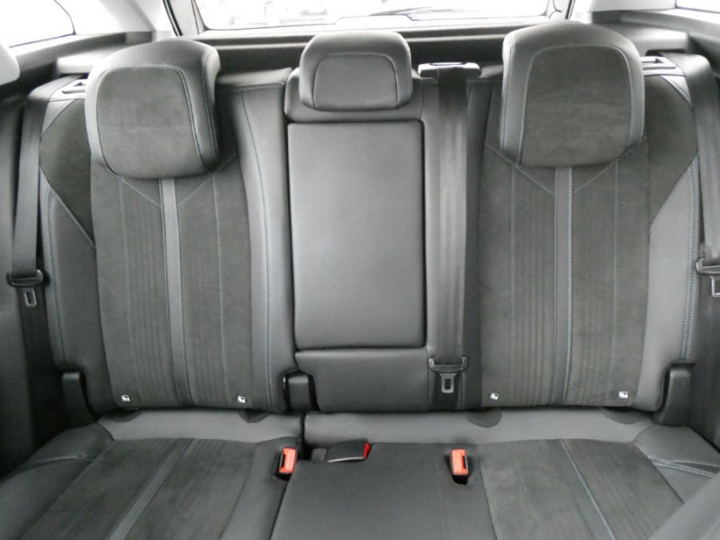 Photo 39 de l'offre de PEUGEOT 3008 II 1.2 PureTech 130 BVM6 CROSSWAY Alcantara Camera Grip C. à 15950€ chez Mérignac auto