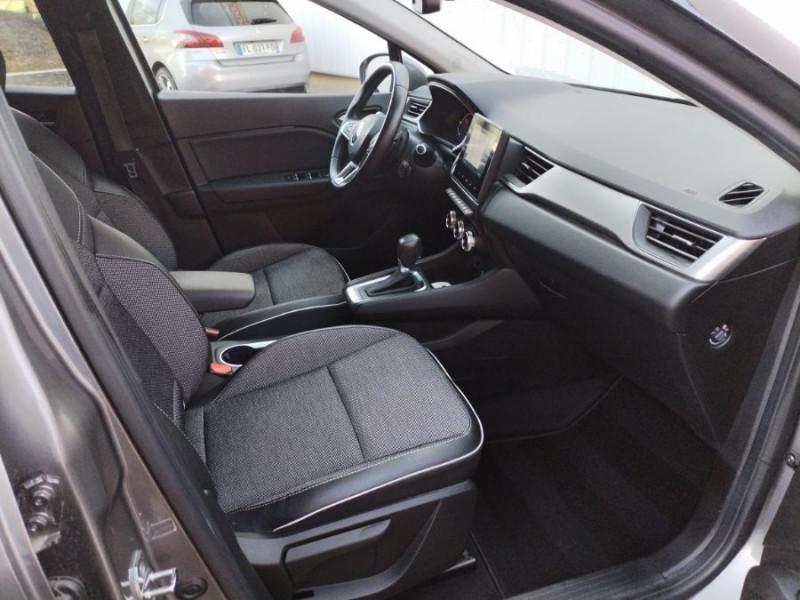 Photo 12 de l'offre de RENAULT CAPTUR II 1.3 TCE 140 EDC INTENS Camera Attel. 1ère Main à 18950€ chez Mérignac auto