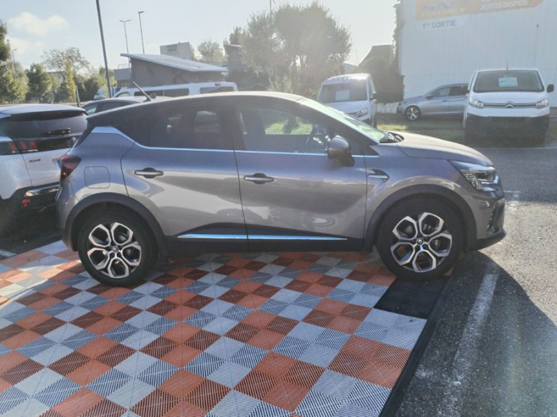 Photo 10 de l'offre de RENAULT CAPTUR II 1.3 TCE 140 EDC INTENS Camera Attel. 1ère Main à 18950€ chez Mérignac auto