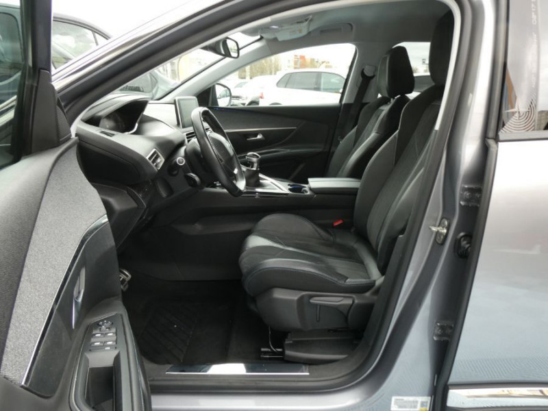 Photo 14 de l'offre de PEUGEOT 3008 II 1.2 PureTech 130 BVM6 CROSSWAY Alcantara Camera Grip C. à 15950€ chez Mérignac auto