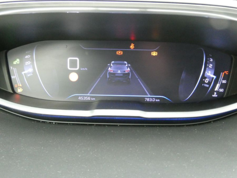 Photo 20 de l'offre de PEUGEOT 3008 II 1.2 PureTech 130 BVM6 CROSSWAY Alcantara Camera Grip C. à 15950€ chez Mérignac auto