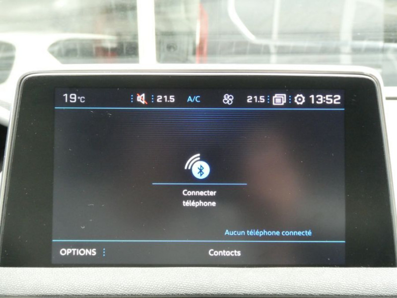 Photo 28 de l'offre de PEUGEOT 3008 II 1.2 PureTech 130 BVM6 CROSSWAY Alcantara Camera Grip C. à 15950€ chez Mérignac auto