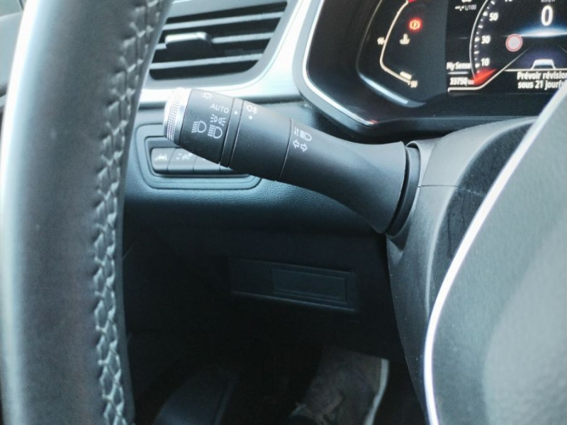 Photo 25 de l'offre de RENAULT CAPTUR II 1.3 TCE 140 EDC INTENS Camera Attel. 1ère Main à 18950€ chez Mérignac auto