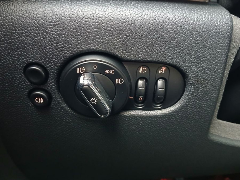 Photo 24 de l'offre de MINI MINI III (F56) NEW 1.5i 136 BVA7 COOPER 5P TOE Camera CarPlay HUD SC à 25490€ chez Mérignac auto