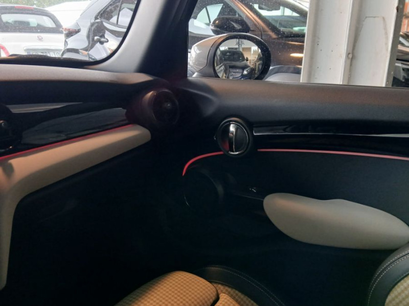 Photo 34 de l'offre de MINI MINI III (F56) NEW 1.5i 136 BVA7 COOPER 5P TOE Camera CarPlay HUD SC à 25490€ chez Mérignac auto