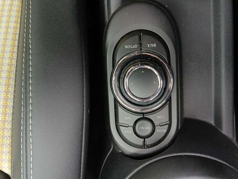 Photo 32 de l'offre de MINI MINI III (F56) NEW 1.5i 136 BVA7 COOPER 5P TOE Camera CarPlay HUD SC à 25490€ chez Mérignac auto